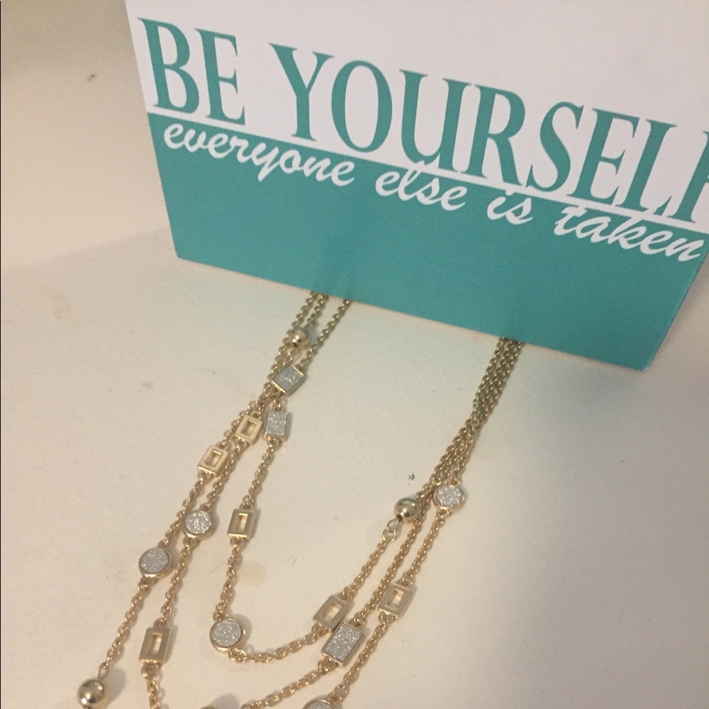 Gold fashion necklace